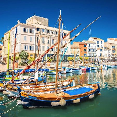 Grand T3 Lumineux Spacieux Propre, Tout Confort, Parking, Ascenseur, Emplacement Central Unique, Port-Commerces-Mer Et Plages A Pied, Location Du Samedi Au Samedi Sanary-sur-Mer Dış mekan fotoğraf