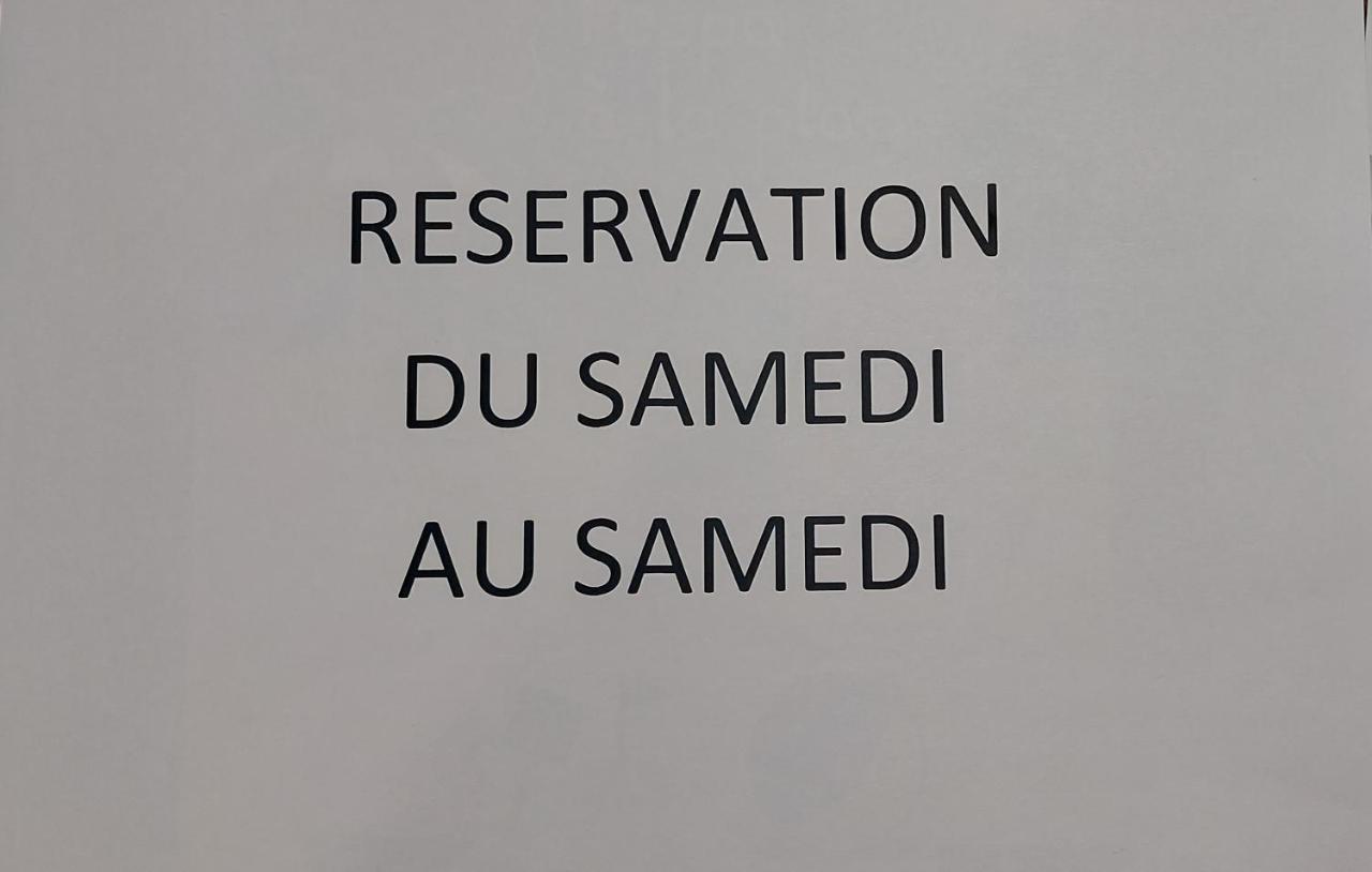 Grand T3 Lumineux Spacieux Propre, Tout Confort, Parking, Ascenseur, Emplacement Central Unique, Port-Commerces-Mer Et Plages A Pied, Location Du Samedi Au Samedi Sanary-sur-Mer Dış mekan fotoğraf