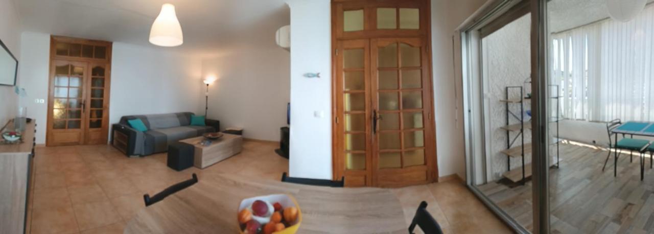 Grand T3 Lumineux Spacieux Propre, Tout Confort, Parking, Ascenseur, Emplacement Central Unique, Port-Commerces-Mer Et Plages A Pied, Location Du Samedi Au Samedi Sanary-sur-Mer Dış mekan fotoğraf